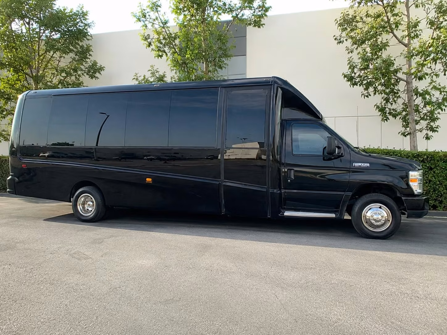 15 passenger minibus