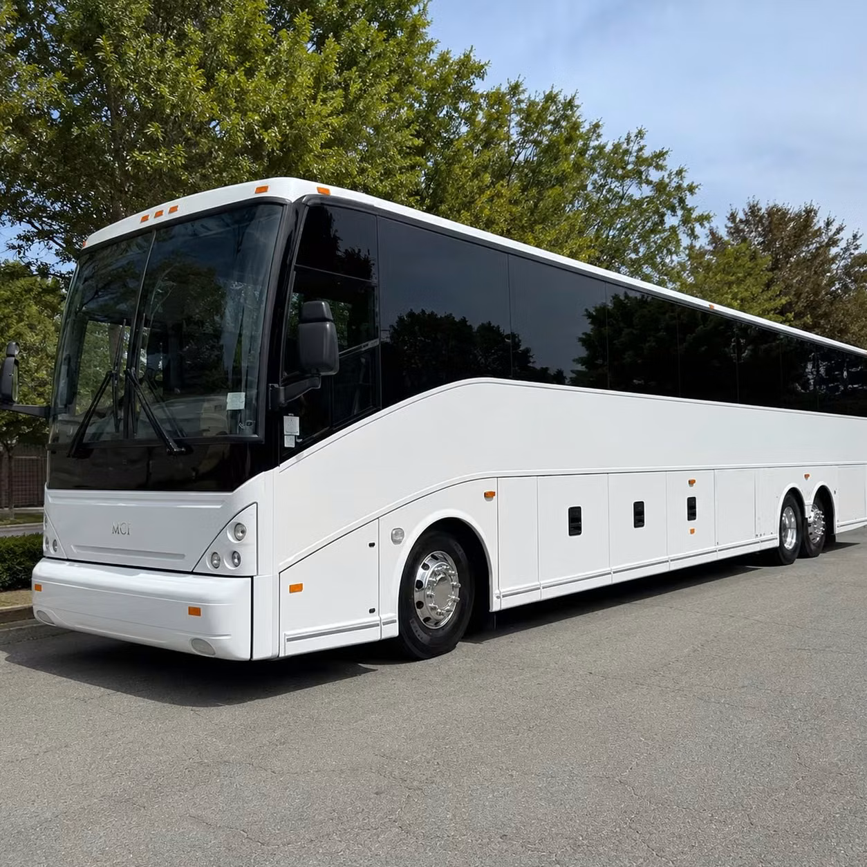 corporate teams flying out of kirkland love private airport shuttle service