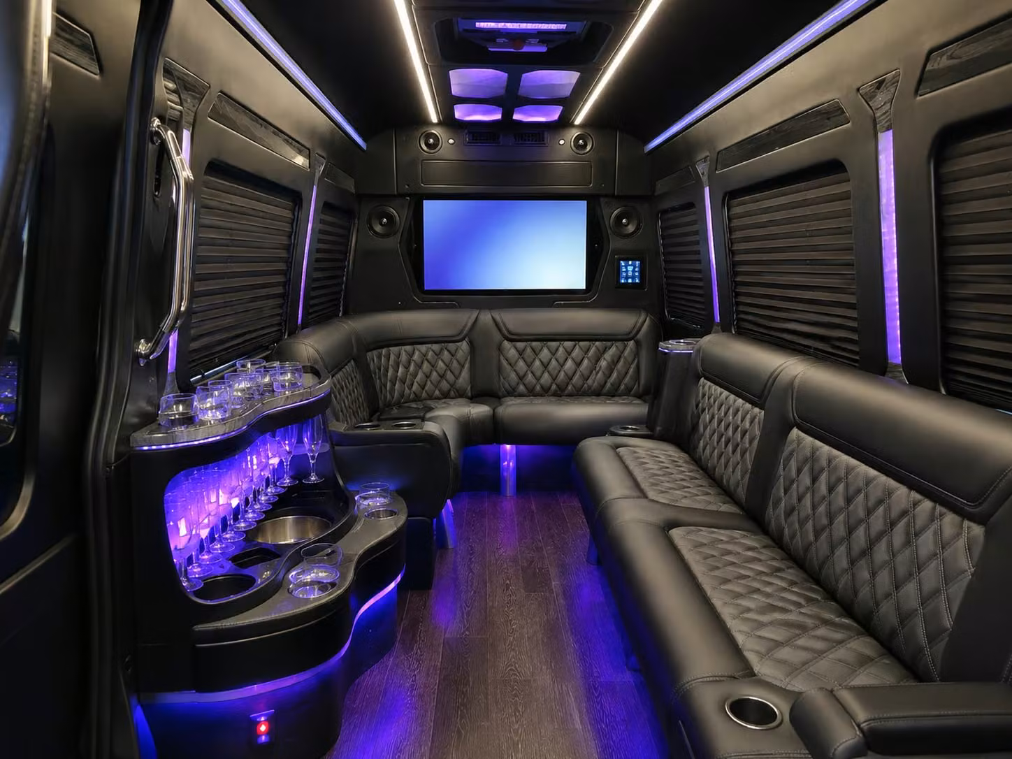 get a bus for senior ministry transportation in kirkland