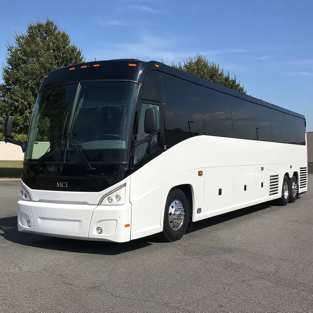 multi day bus rentals for kirkland groups heading out of state