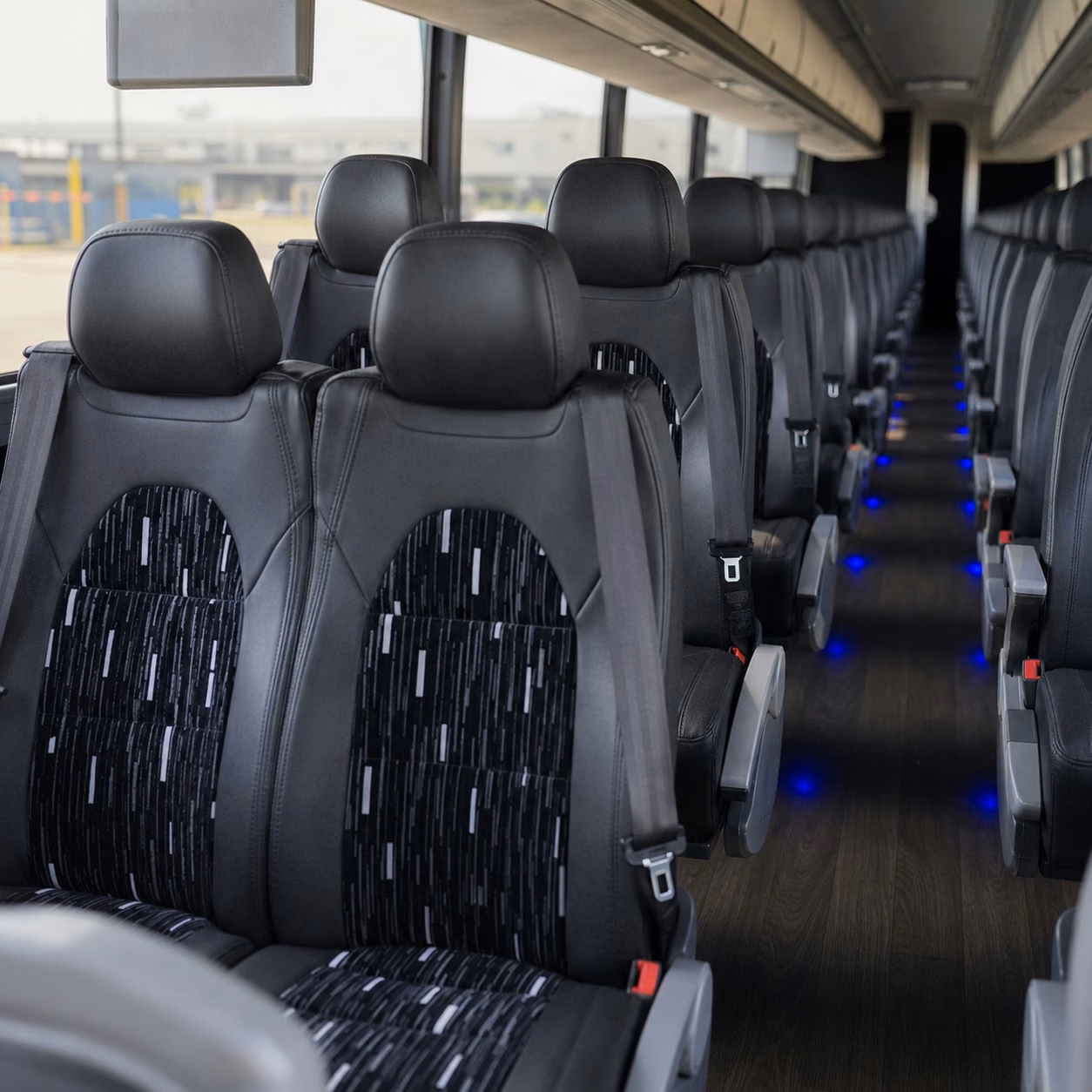 rehearsal dinner shuttle service for kirkland wedding weekends